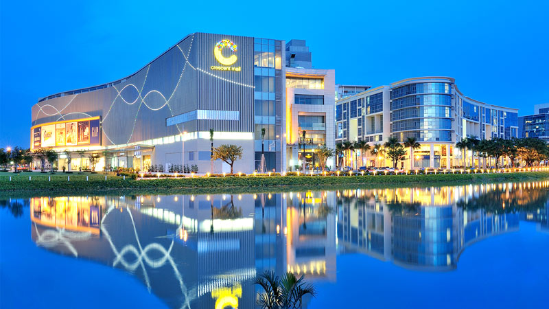 crescentmall đối diện The Maverick